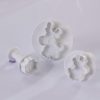 REINDEERS AND GIFT WRAP PLUNGER CUTTER