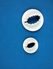 Holly Leaf Cutter Set 2