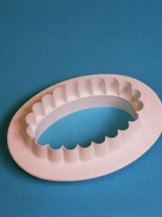 Plain Fluted Oval Cutter Med 50mm