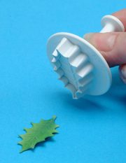 Veined Holly Leaf Plunger Cutter Lrg